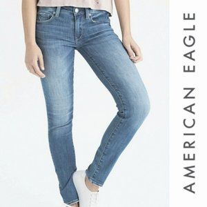 American Eagle Size 12 Light Wash Denim Super Stretch Skinny Jeggings
